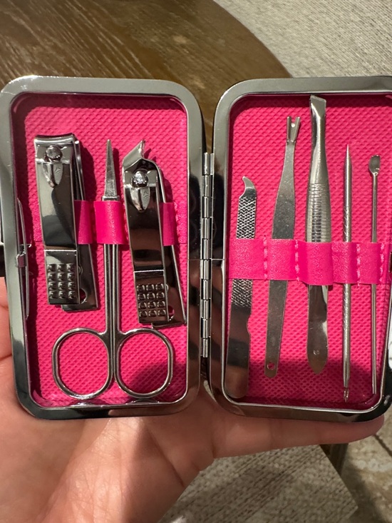 Accessories - Facial, Manicure, & Grooming 8-Piece Kit Qty1 NWOT for travel, purse, car, gift